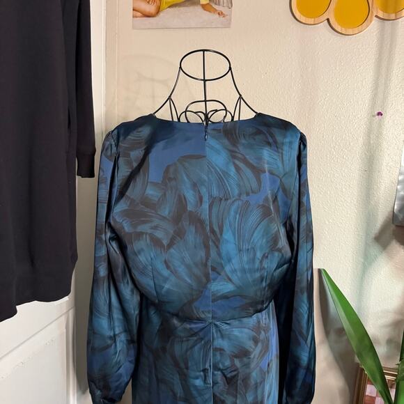 Sachin + Babi Lola Tonal Petal Printed Midi Dress 12 - Picture 10 of 14